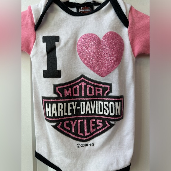 Harley-Davidson Infant ‘I ❤️ Harley-Davidson Motorcycles’ Onesie (Size 3-6 Mo) - Picture 3 of 5
